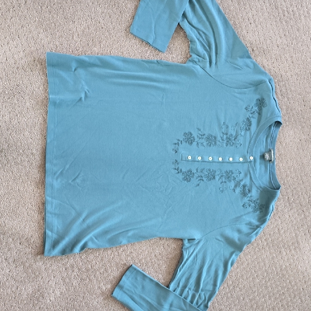 New Eddie Bauer, Embroidered Long Sleeve Shirt